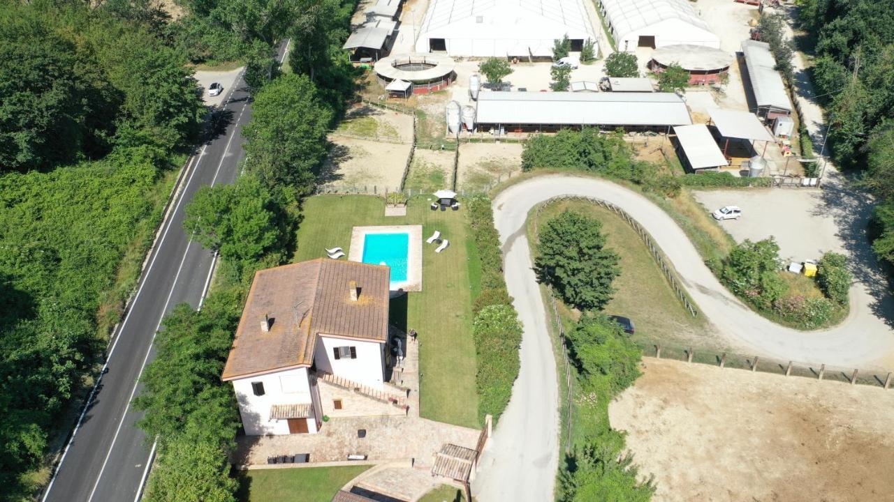 Country House Western Club Sant'Omero Exteriér fotografie
